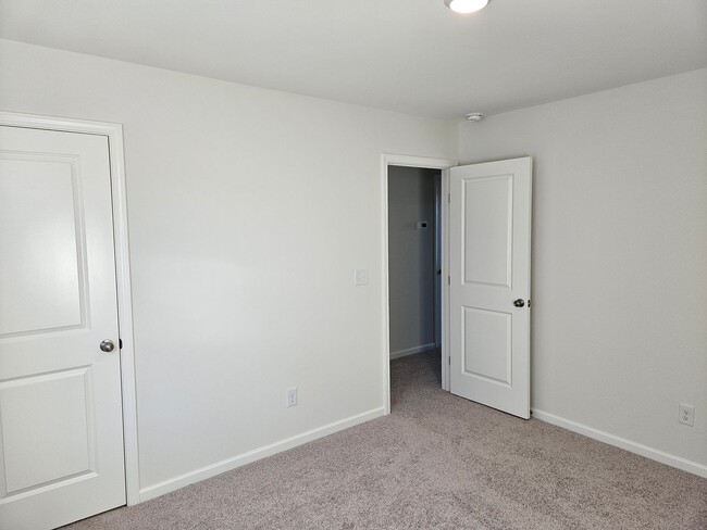 Building Photo - Brand new 3 bedroom, 2.5 bath Hampstead home - Brookfield Branch community