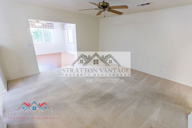 Building Photo - 10864 E Lindner Ave