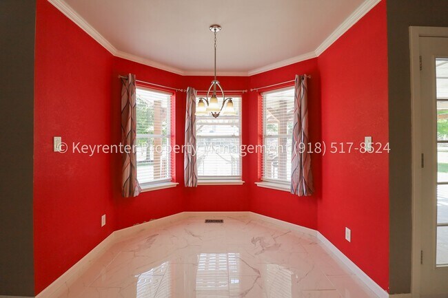 Building Photo - Incredible 4 Bedroom 4 Bath Home in Owasso!!!