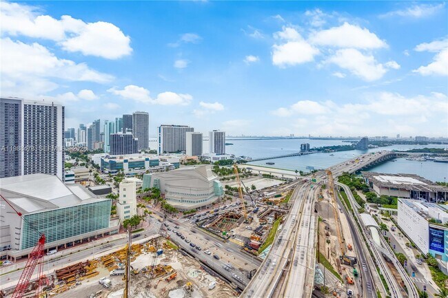 Building Photo - 1100 Biscayne Blvd