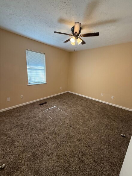 Building Photo - 1208 37th St