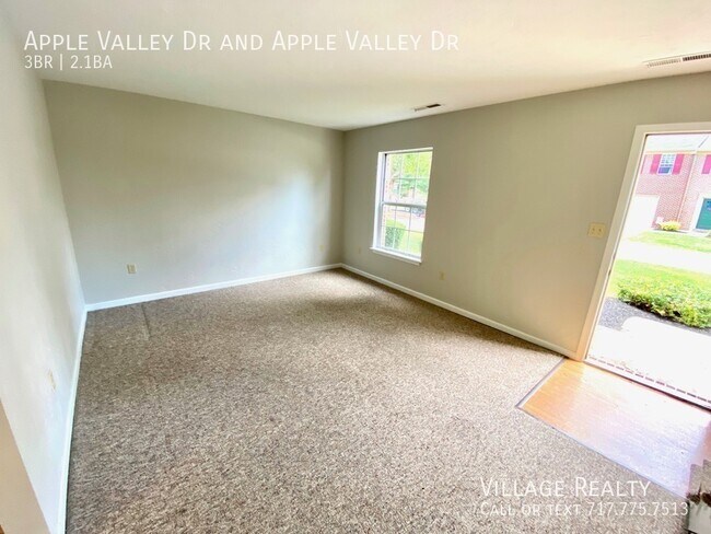 Building Photo - 818 Apple Valley Dr