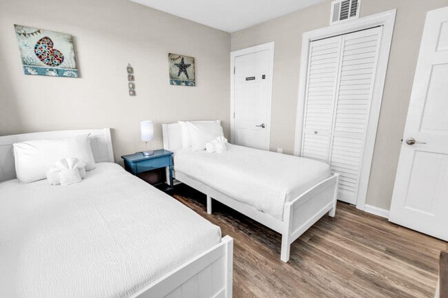 Building Photo - 344 Stone Throw Dr