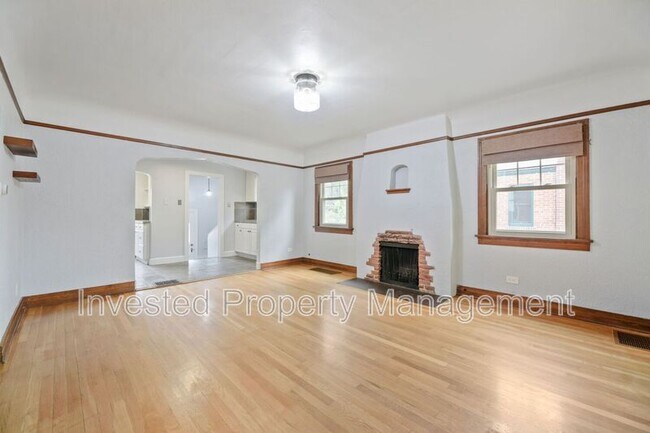 Building Photo - 1640 S Marion St