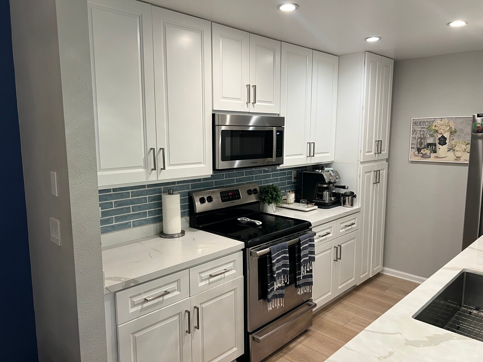 Building Photo - 8145 Redlands St