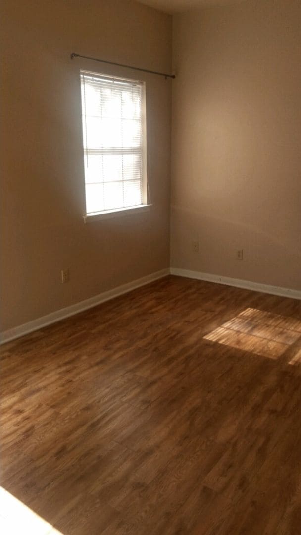 Building Photo - Monthly Paid Rent