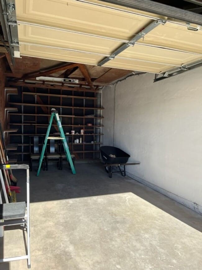 Building Photo - Recently Remodeled San Bernardino Home