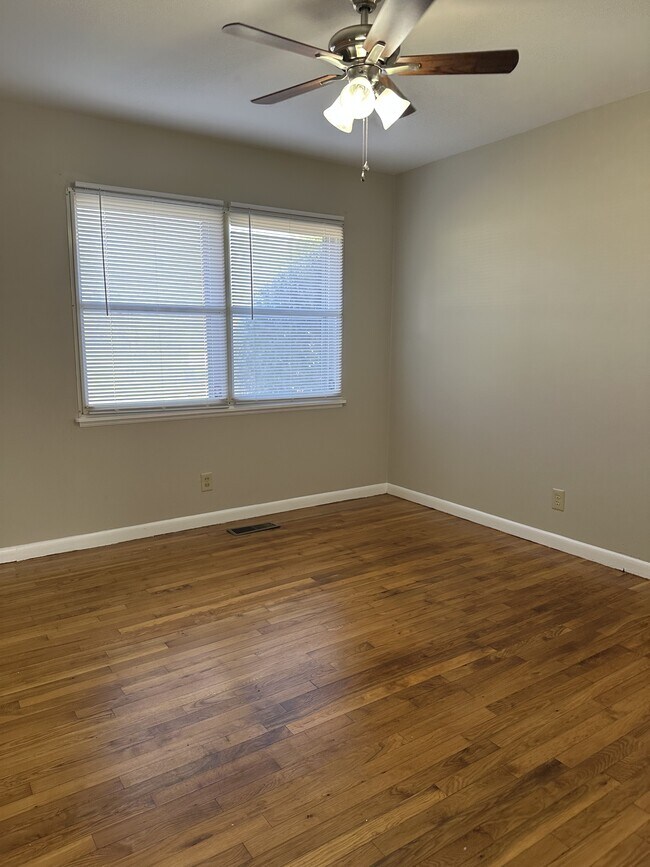 Building Photo - 356 Elizabeth Cir