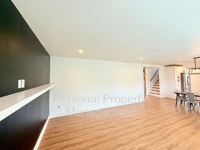 Building Photo - 1335 I St