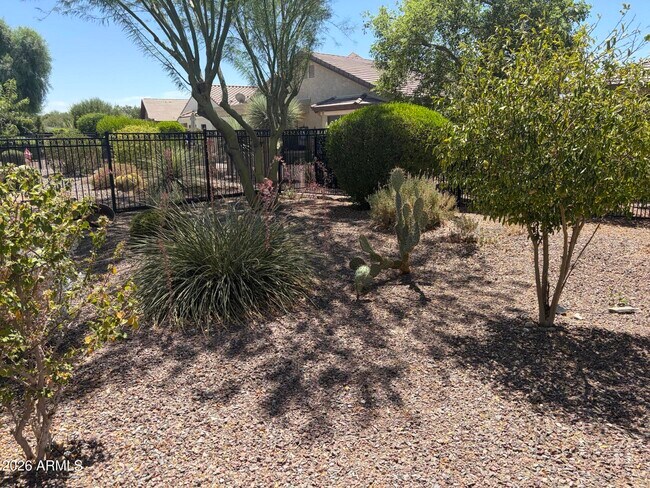 Building Photo - 27085 W Escuda Dr
