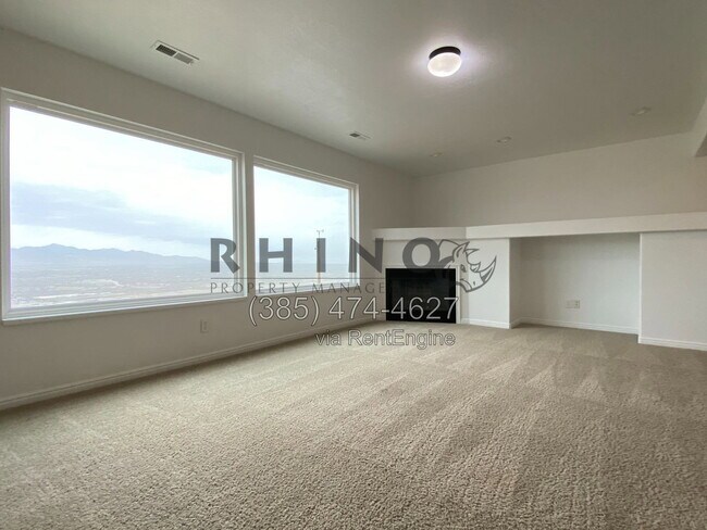 Building Photo - 8 Duchesne Cir