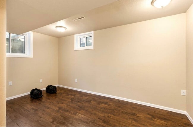 Building Photo - 2720 2nd Ave N