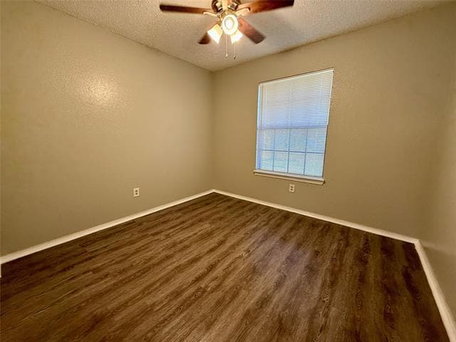 Building Photo - 1525 Lavendale Ln
