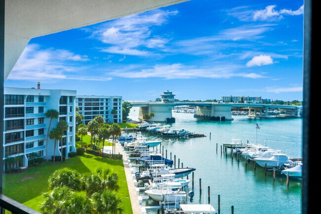 Building Photo - 1648 Jupiter Cove Dr