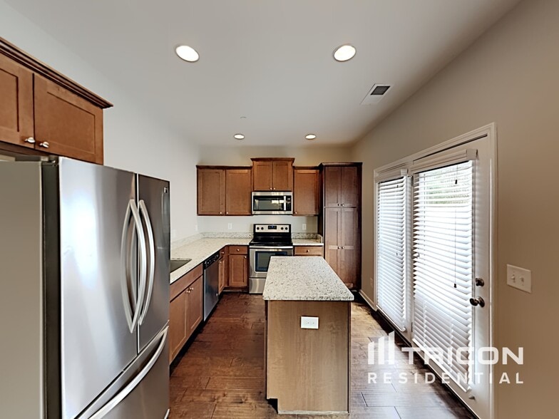 Building Photo - 123 Hickory Sta Ln