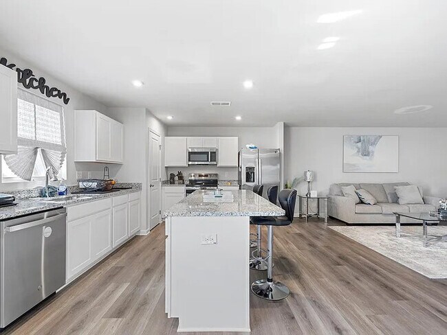 Building Photo - Lease OR Lease to Own