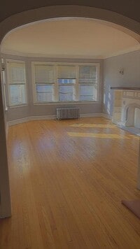 Building Photo - 7759 S Kingston Ave