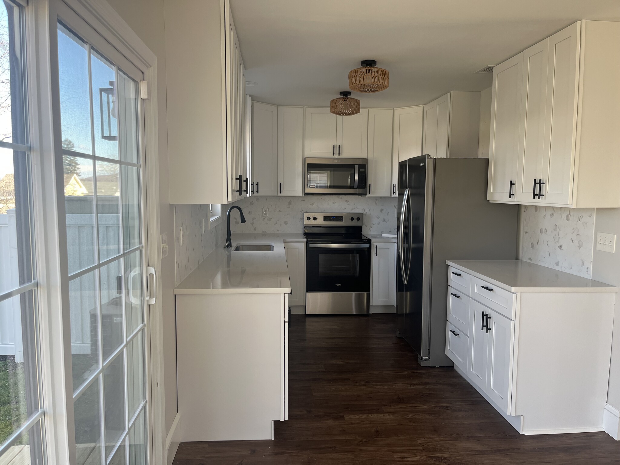 Building Photo - 112 W S St