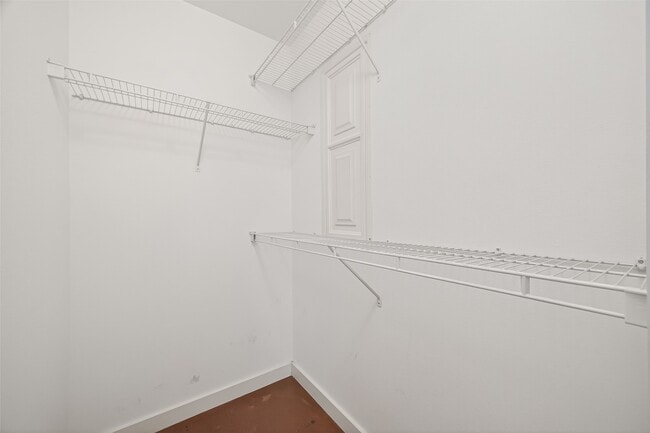 Building Photo - 6911 Yellowstone Way Dr