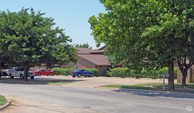 Primary Photo - Springtime Apartments