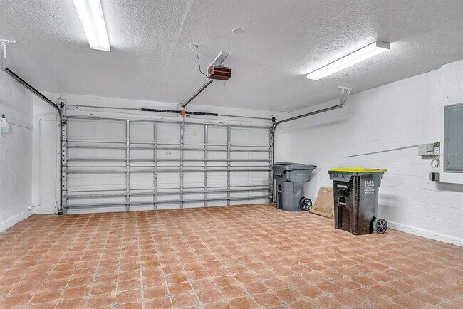 Building Photo - 656 Linnet Ct