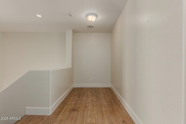 Building Photo - 40809 N Raleigh Ct