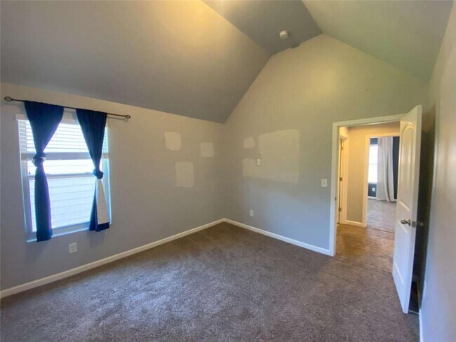 Building Photo - 5224 Cantbury Way