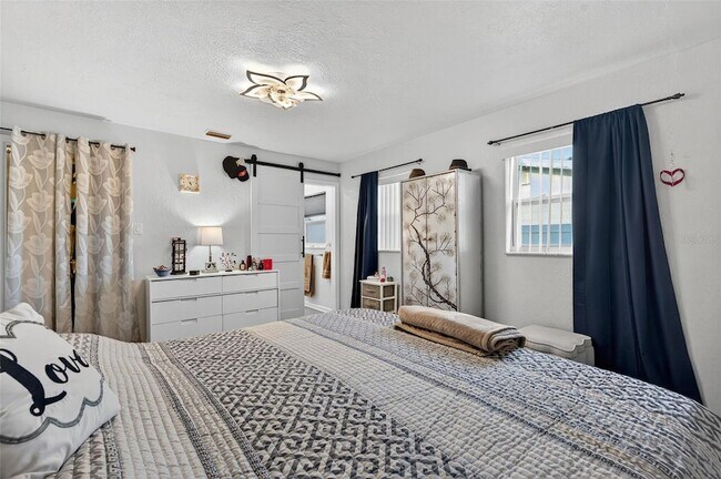 Building Photo - 11761 80th Ave