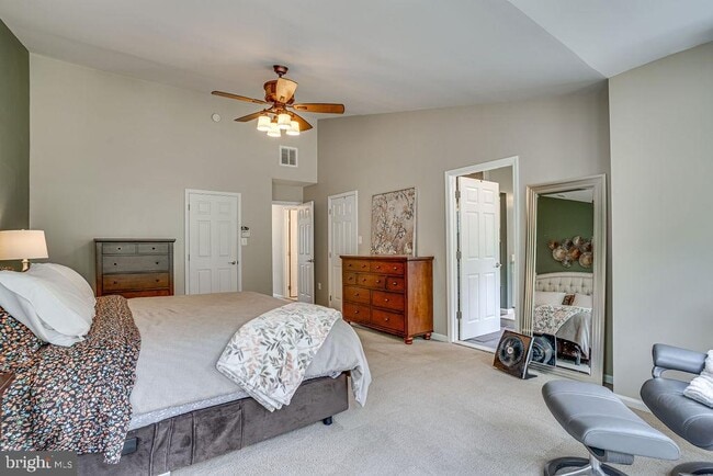 Building Photo - 5736 Governors Pond Cir