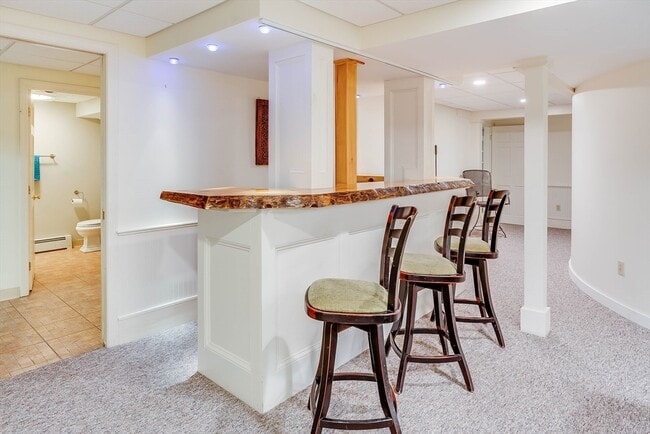 Building Photo - 3 W Hollow