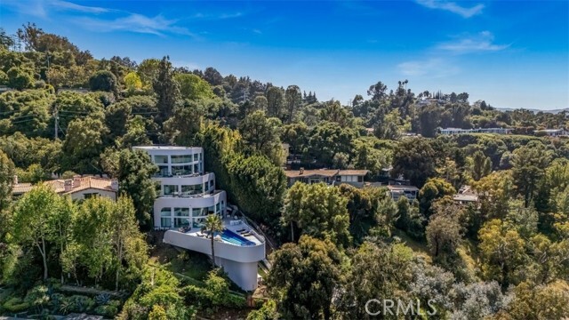 Building Photo - 15105 Mulholland Dr