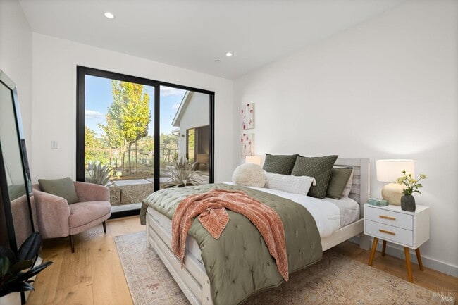 Building Photo - 987 Mark West Springs Rd