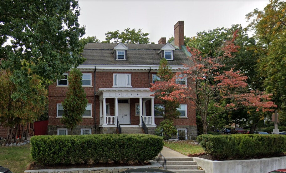 Primary Photo - 2012 Commonwealth Ave