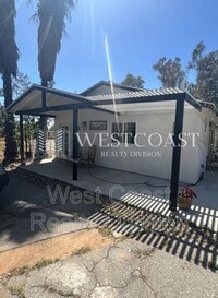 Building Photo - 35975 Glen Oaks Rd