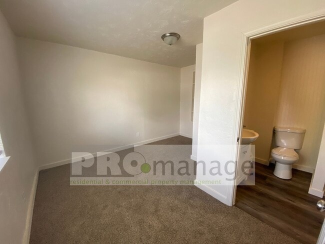 Building Photo - 437 W Crowley St