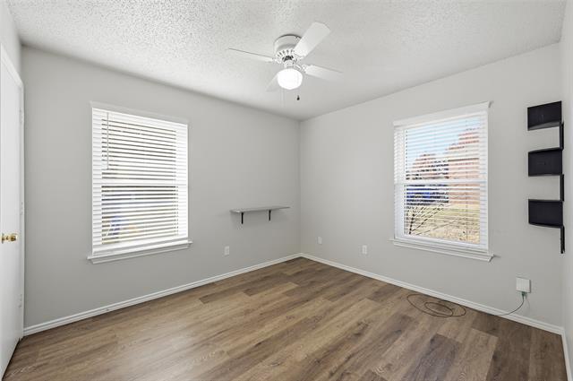 Building Photo - 6421 Fairview Dr