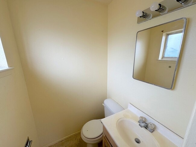 Building Photo - Northeast El Paso 3bed/2Bath
