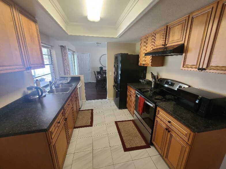 Building Photo - 7111 N Whittier St