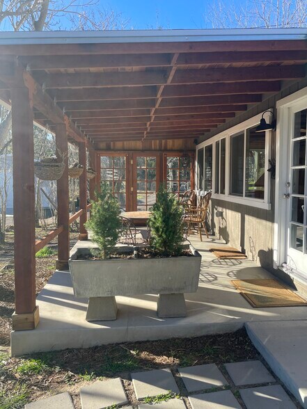 Front porch - 1430 Sunshine Trl