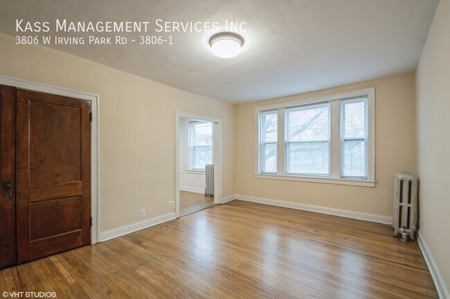 Building Photo - 3806 W Irving Park Rd