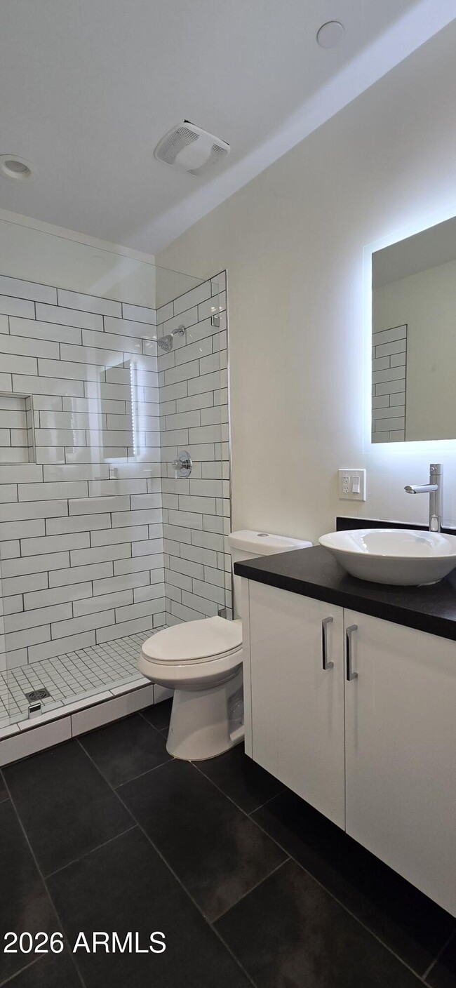 Building Photo - 506 S Hardy Dr