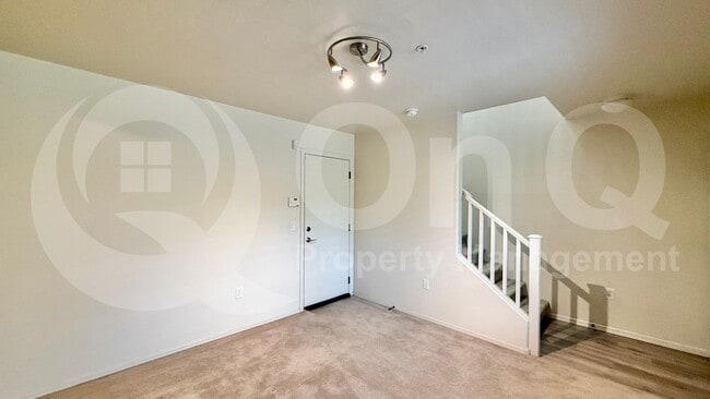 Building Photo - 2222 E Huntington Dr