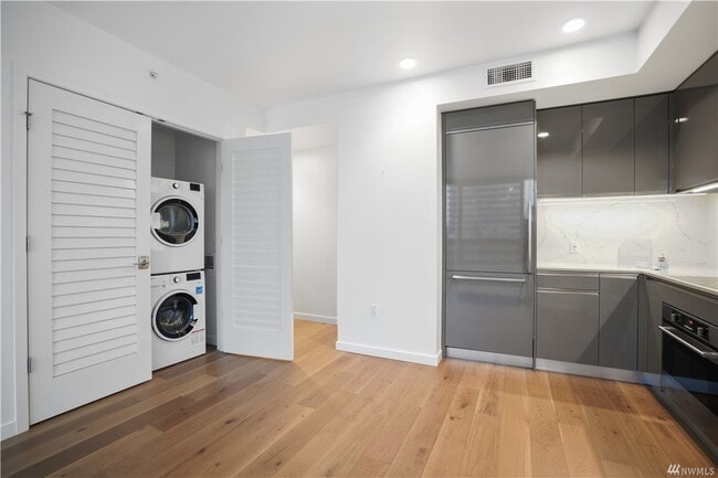 Building Photo - 1808 Minor Ave