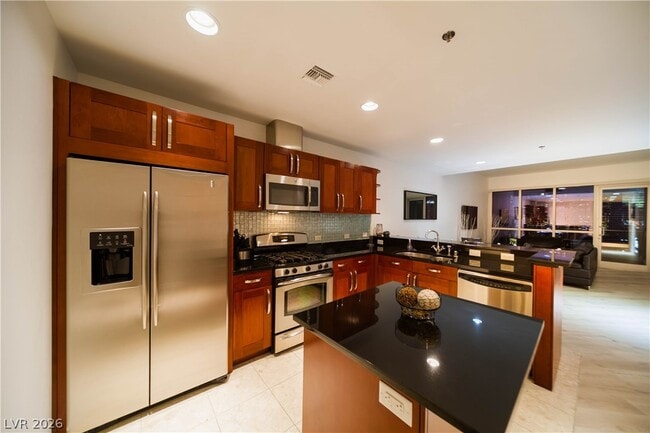 Building Photo - 4525 Dean Martin Dr