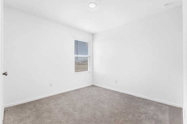 Building Photo - 4bed/2bath Home at Higdon Crossing Subdivision