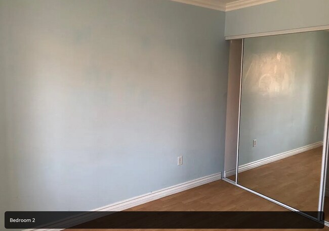 Building Photo - 4044 La Jolla Village Dr
