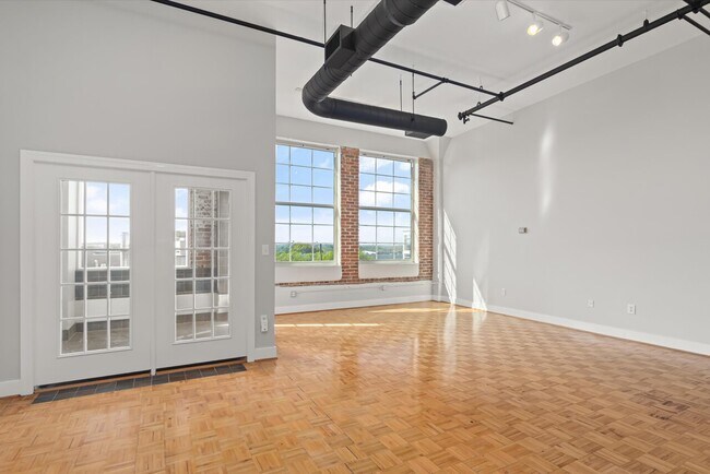 Building Photo - 101 N Chestnut St Apt 3