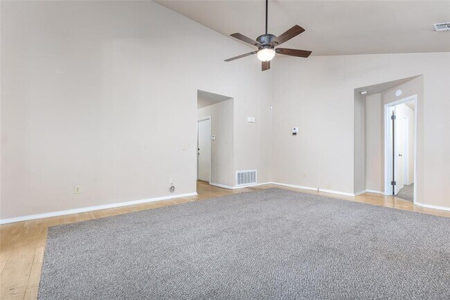 Building Photo - 10304 Southridge Terrace