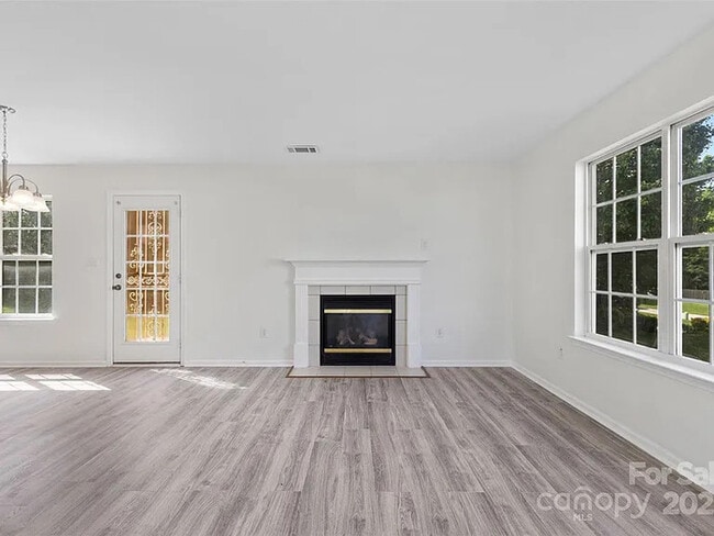 Building Photo - Earn Wealth While Leasing - Like a Homeowner - Lease to Own