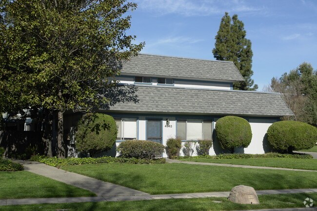 Building Photo - 4343 Fairlands Dr
